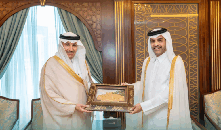 الجاسر-يبحث-مع-وزير-المواصلات-القطري-تعزيز-التعاون-بين-البلدين