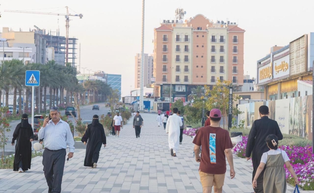 الخبر-مدينة-صحية-عالمية.-3-مماشٍ-عصرية-بشواحن-كهربائية-ومسار-للدراجات