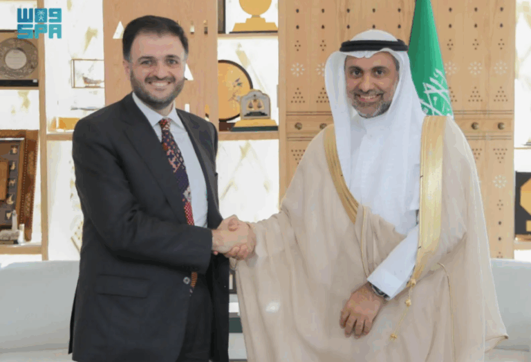 الجلاجل-يستقبل-وزير-الاتصالات-السوري-لبحث-التعاون-في-مجال-الصحة-الرقمية