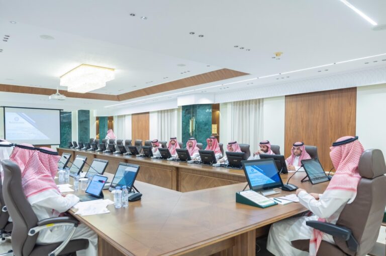 نائب-أمير-الشرقية-يناقش-إنجازات-هيئة-تطوير-المنطقة