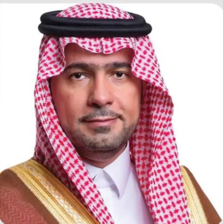 وزير-البلديات-يبحث-تعزيز-الاستثمارات-في-مجالات-التطوير-الحضري-والعقاري-بالجوف