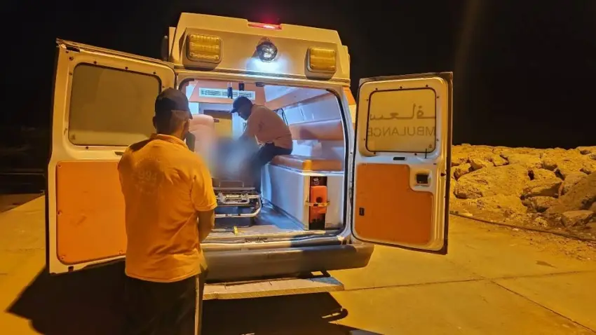حرس-الحدود-بمنطقة-جازان-ينقذ-مواطنًا-تعرض-لوعكة-صحية-في-عرض-البحر
