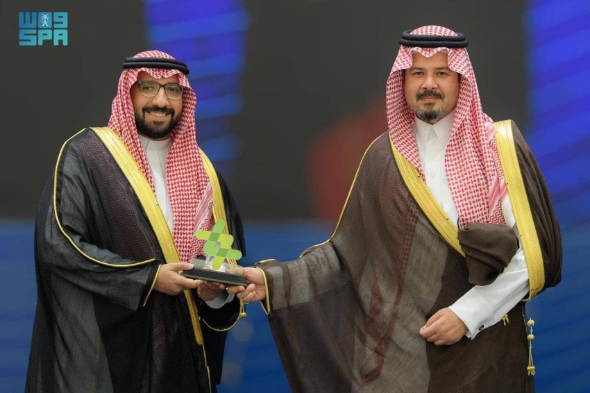 أمير-منطقة-المدينة-المنورة-يرعى-حفل-افتتاح-ملتقى-“جسور-التواصل”