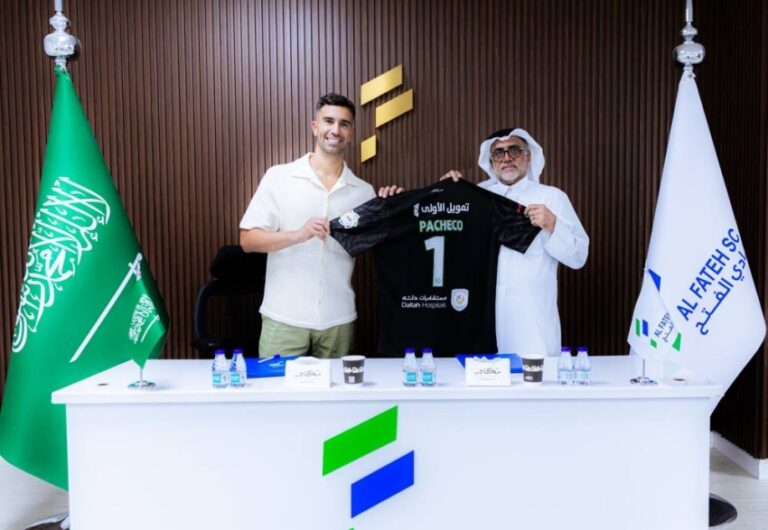 الفتح-يتعاقد-مع-الحارس-الإسباني-فرناندو-باتشيكو