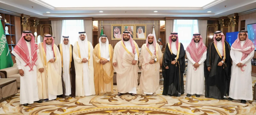 أمير-جازان-يستقبل-أبناء-قاضي-التمييز-سابقًا-أحمد-معافا
