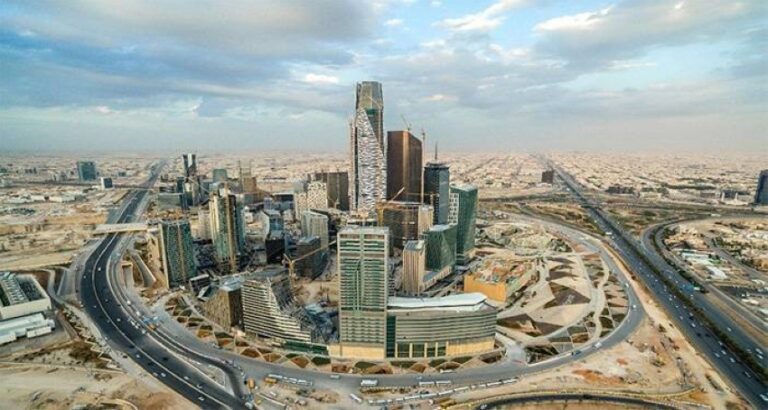 الهيئة-الملكية:-الإقامة-3-أعوام-شرط-للتقديم-على-الأراضي-السكنية-بالرياض