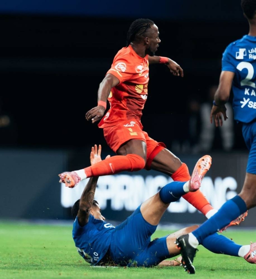 الهلال-يتعادل-مع-القادسية-بهدفين-لمثلهما-في-مباراة-مثيرة