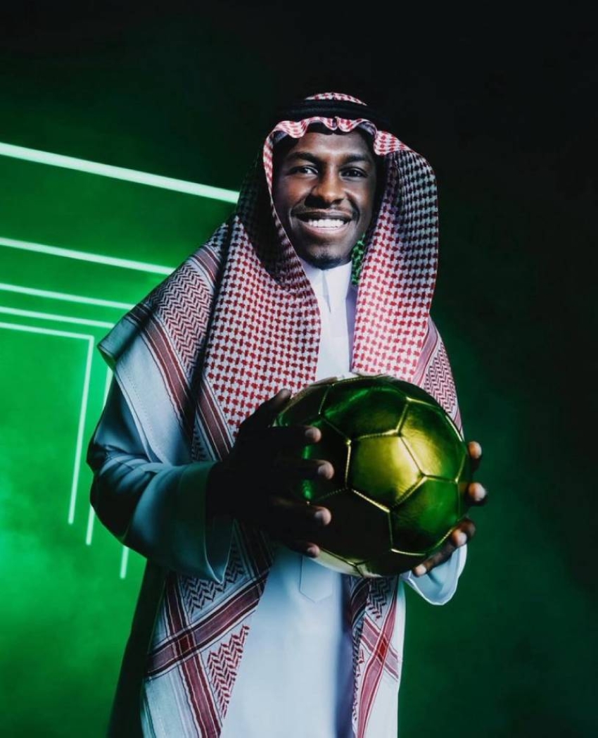 من-فرنسا.-سعود-عبدالحميد-يحتفل-بيوم-الوطن