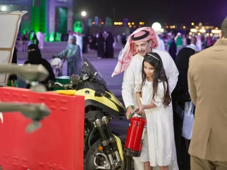 الدفاع-المدني-يشارك-في-فعالية-وزارة-الداخلية-عز-الوطن