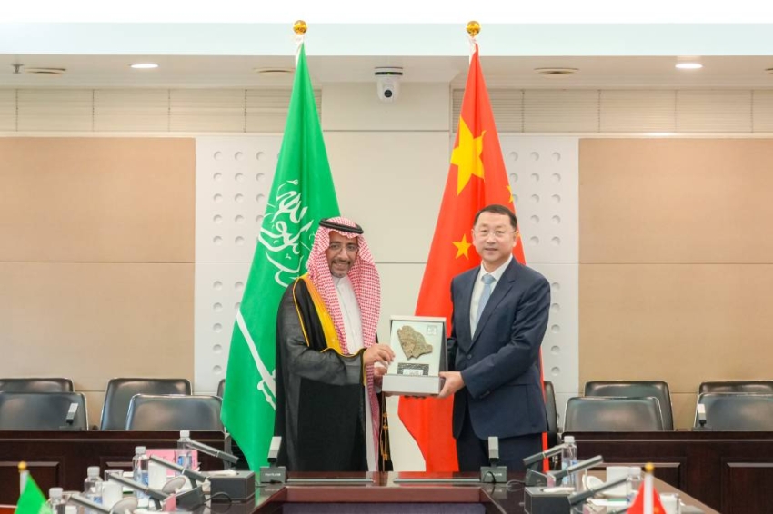 الخريف-يلتقي-في-الصين-بوزير-الموارد-الطبيعية-ونائب-رئيس-اللجنة-الوطنية-للتنمية