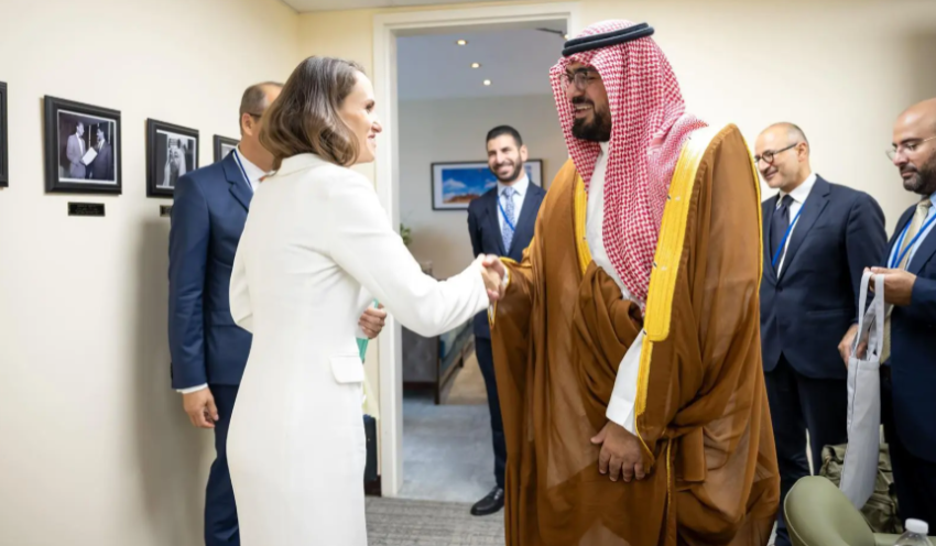 الإبراهيم-يبحث-مع-وزيرة-الخارجية-الرومانية-ووزير-التنمية-النرويجي-تعزيز-التعاون