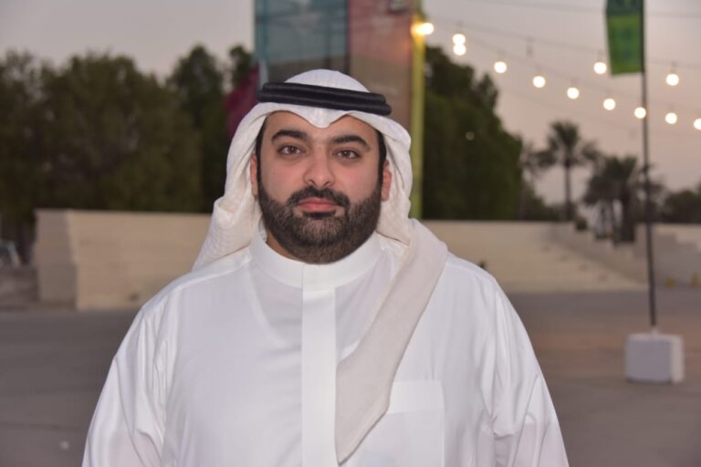 بالسيارات-الكلاسيكية-والألعاب.-الدمام-تواصل-احتفالات-اليوم-الوطني