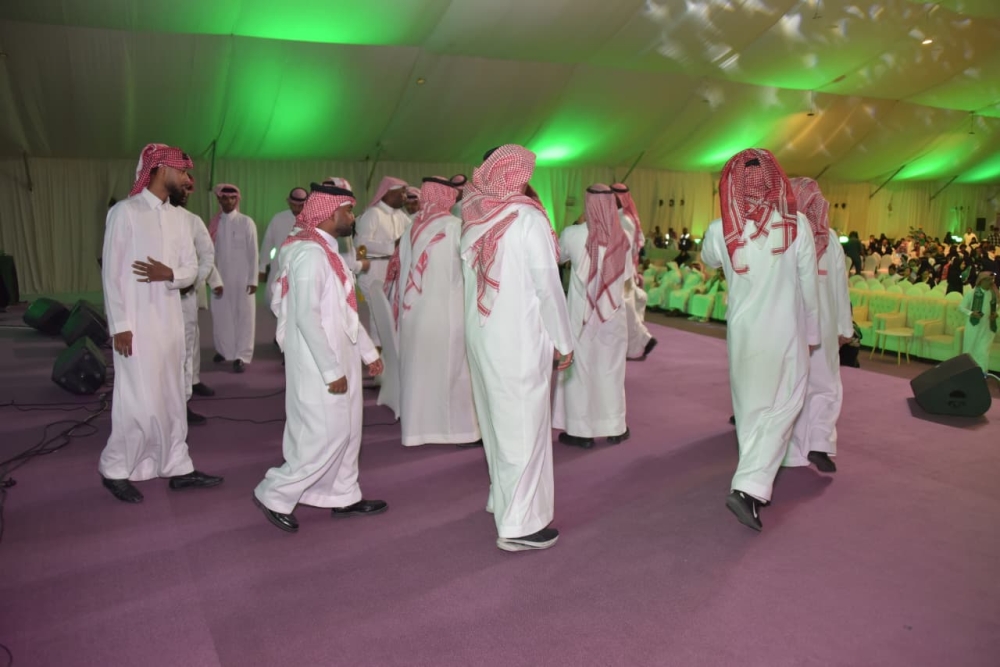 بإيقاع-الطبول-والنفخ.-فن-الليوة-يشعل-حماس-محتفلي-اليوم-الوطني-بالدمام
