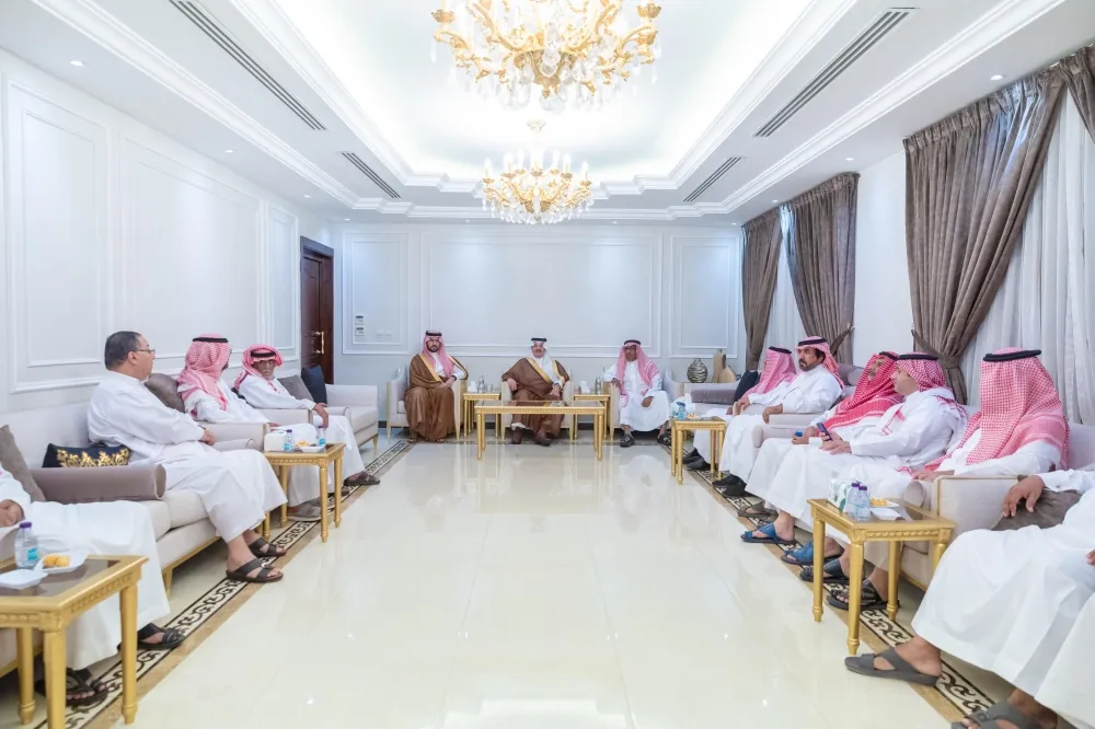 أمير-الشرقية-وسمو-نائبه-يقدمان-التعازي-لأسرة-بالعبيد