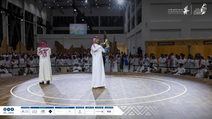 بيع-(3)-صقور-بقيمة-تقارب-مليون-ريال-ضمن-فعاليات-معرض-الصقور