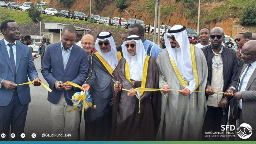 صندوق-التنمية-يشارك-في-افتتاح-(3)-طرق-برواندا