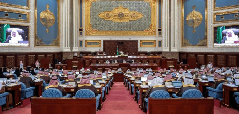 الشورى-يدعو-لتوسيع-الإسكان-التنموي.-وتأهيل-الخريجين-للعمل-في-الشركات-العالمية-بالمملكة