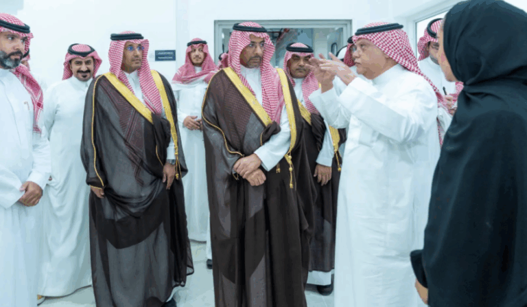 وزير-الصناعة-يزور-المدينة-الصناعية-بالمدينة-المنورة-ويدشّن-عددًا-من-المشروعات