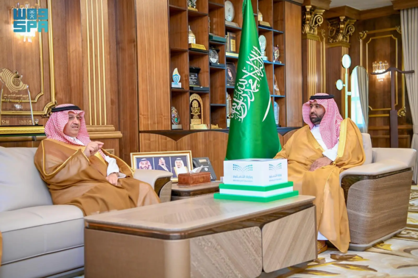 أمير-جازان-يستقبل-وزير-التعليم-ويدشّن-مشروعات-تعليمية-بأكثر-من-مليار-ريال