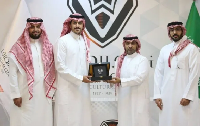 رئيسا-الاتحاد-السعودي-للطائرة-ونادي-الصفا-يبحثان-سبل-تطوير-اللعبة