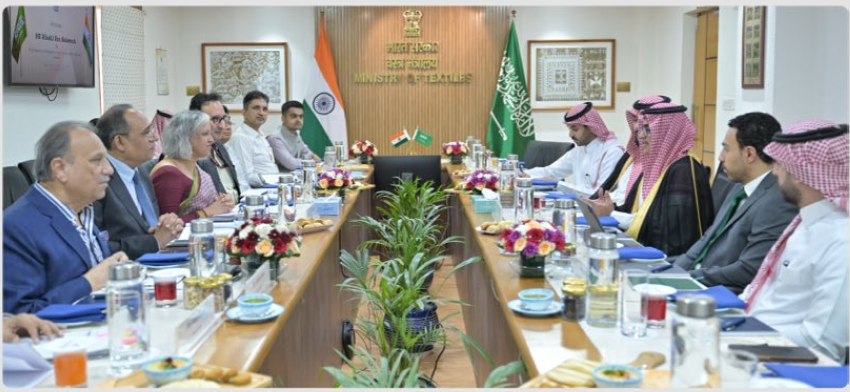 نائب-وزير-الصناعة-يبحث-في-الهند-الفرص-المشتركة-لتوطين-الصناعات-عالية-القيمة-بالمملكة
