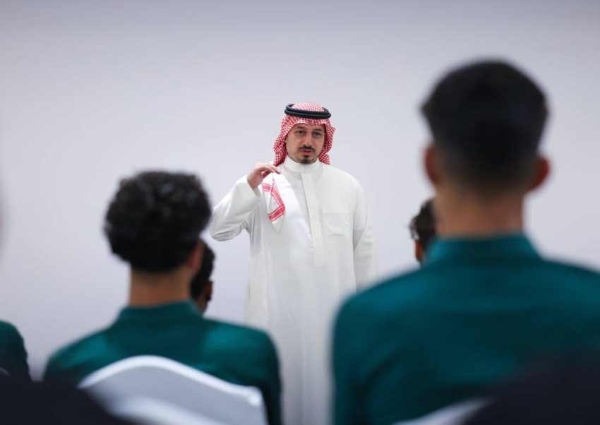 المسحل-يلتقي-لاعبي-أخضر-تحت-16-عامًا-قبل-المشاركة-في-بطولة-غرب-آسيا