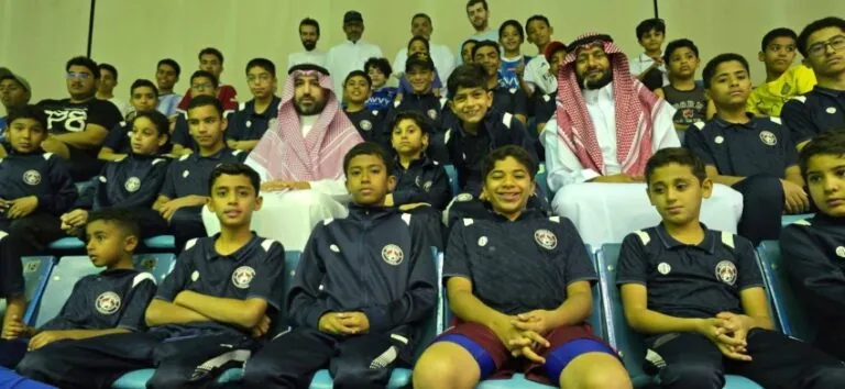 الرئيس-التنفيذي-للاتحاد-السعودي-للسباحة-يزور-نادي-العدالة
