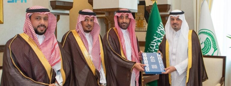نائب-أمير-مكة-يتسلم-تقرير-«مدن»-من-الشريان