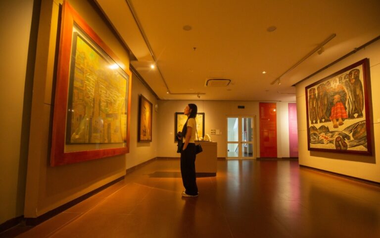 فيديو|-دراسة-تنصح:-مشاهدة-الأعمال-الفنية-الأصلية-في-المعارض-“تخفف-التوتر”