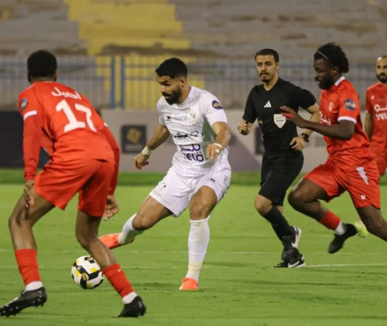 الطائي-يكرم-العربي-بالثلاثة…والباطن-يعادل-الوحدة