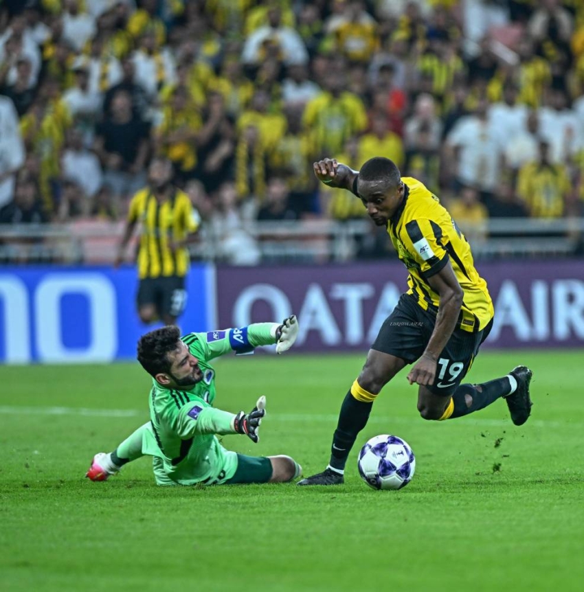 النمور-تزأر-بثلاثية-في-شباك-الشارقة