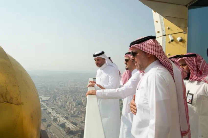 نائب-أمير-مكة-يقف-ميدانيًا-على-عدد-من-المشاريع-التنموية-التطويرية-بالعاصمة-المقدسة