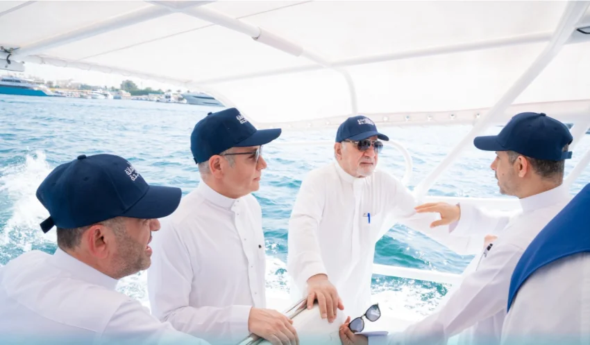 هيئة-البحر-الأحمر-وأمانة-جدة-تدشّنان-الوسائط-البحرية-الجديدة-على-سواحل-المحافظة