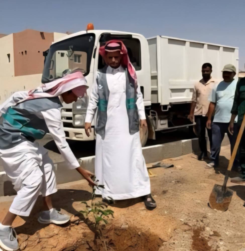 بالشراكة-مع-طلاب-الثانوية-بلدية-الخرمة-تزرع-2000-شتلة