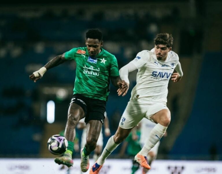 برباعية.-الهلال-يتغلب-على-النجمة-ويلحقه-الخسارة-الثامنة