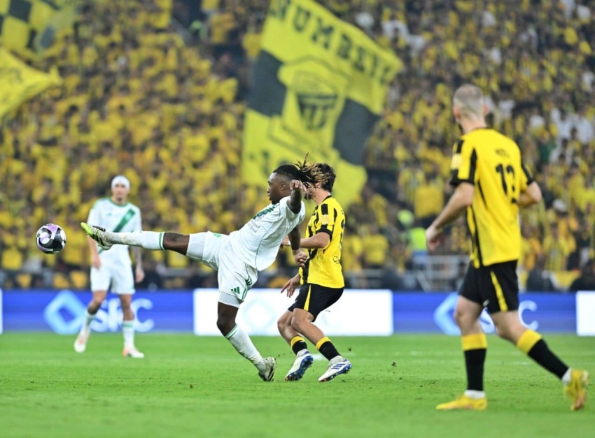 الأهلي-فاز-بالصلابة-الدفاعية.-والاتحاد-عانى-من-التشتت