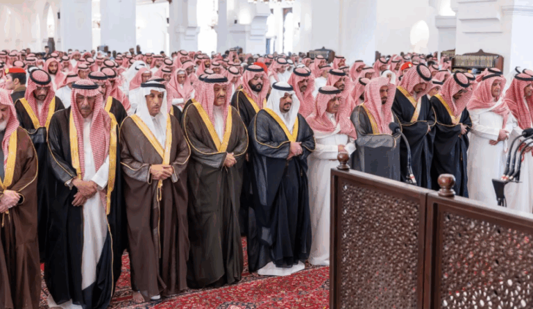 نائب-أمير-منطقة-الرياض-يؤدي-صلاة-الميت-على-إبراهيم-البنيان