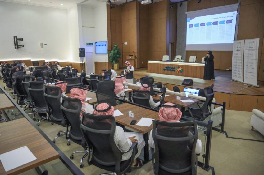 الموارد-البشرية-تنظم-ورشة-عمل-التوعية-باستراتيجية-الوزارة-المحدثة-لعام-2025م