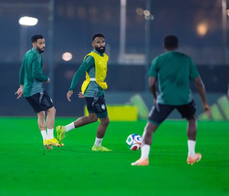 الأخضر-يختبر-استعداداته-لكأس-العرب-بودية-كوت-ديفوار