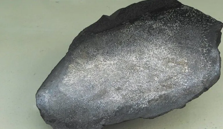 معدن-نادر-يمهد-لتقنيات-هيدروجين-وبطاريات-جديدة