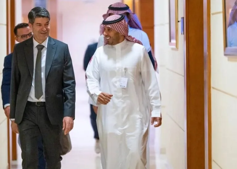 السفير-الفرنسي-يزور-مدينة-الملك-عبدالله-للطاقة-الذرية-والمتجددة