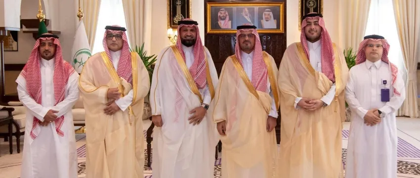 سعود-بن-مشعل-يُدشّن-مشروع-الحافلة-الرقمية-الذكية-المتنقلة