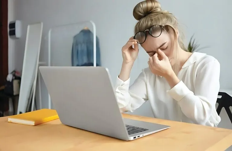 جفاف-العين.-3-أعراض-شائعة-و8-طرق-للوقاية-منها-الكمادات