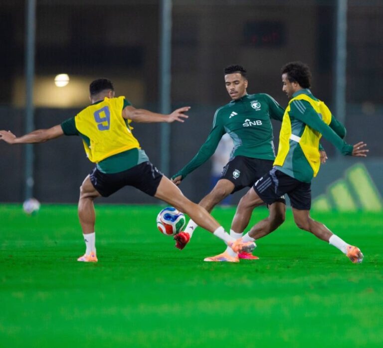 الأخضر-يستقبل-«ثعالب-الصحراء»-في-مهمة-ودية-بحسابات-خاصة