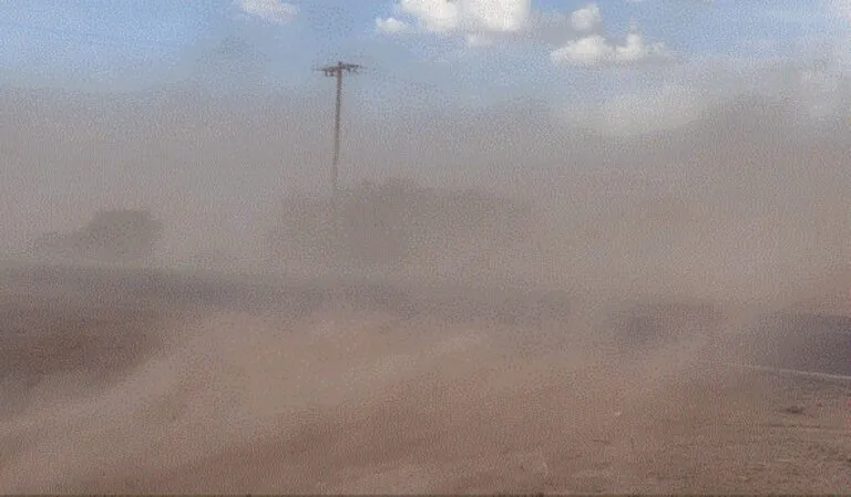 تبدأ-10-صباحًا.-أتربة-مثارة-على-أجزاء-من-المنطقة-الشرقية