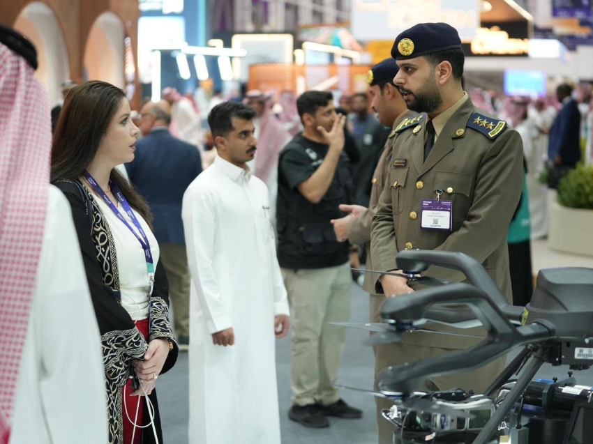 الدفاع-المدني-يشارك-ضمن-جناح-وزارة-الداخلية-في-معرض-سيتي-سكيب-العالمي