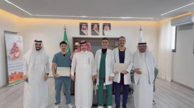 طلاب-طب-جامعة-الطائف-ينظمون-محاضرة-تثقيفية-في-متوسطة-الإمام-عاصم-لتحفيظ-القرآن