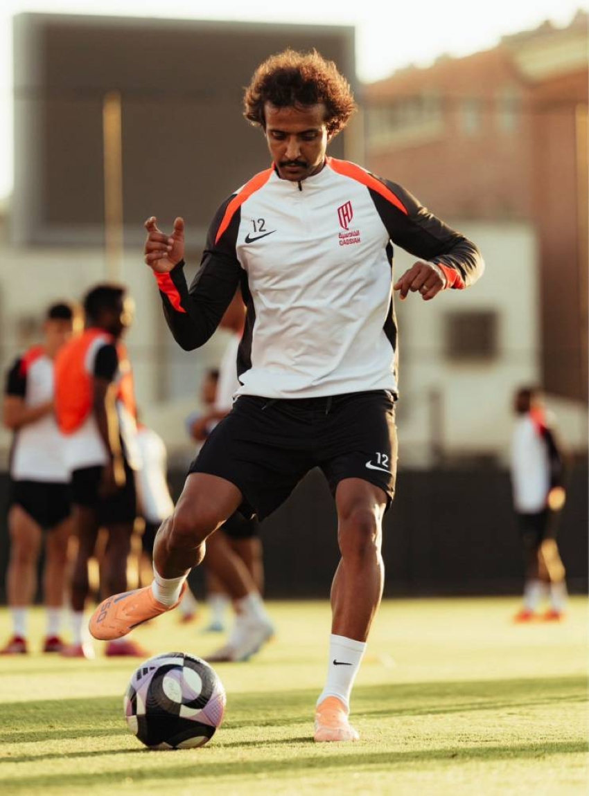 القادسية-أنهى-تحضيراته-وغادر-لمواجهة-الأهلي