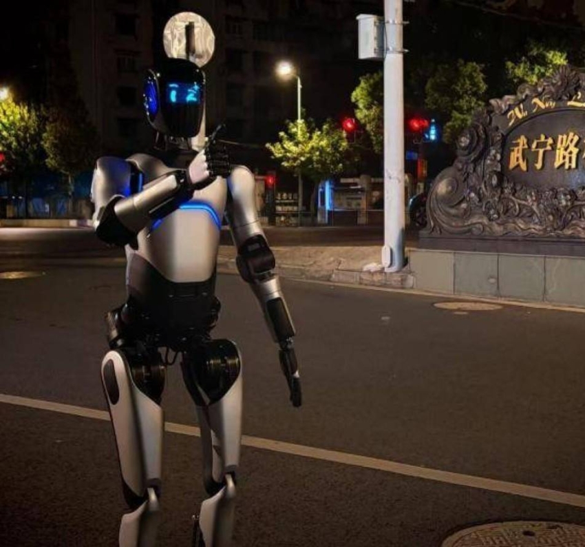 روبوت-صيني-يسجّل-رقمًا-قياسيًا-بالسير-لمسافة-(106)-كلم