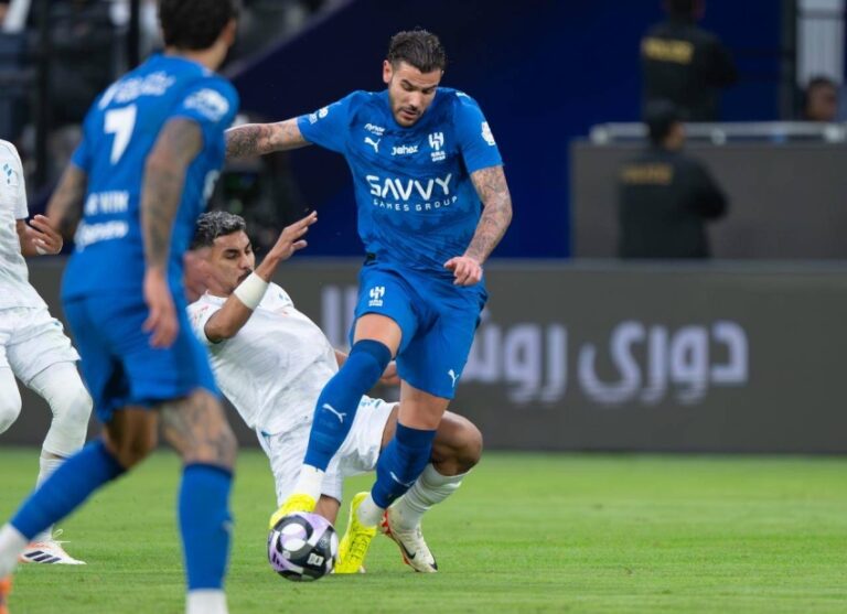 فوز-صعب-للهلال.-والاتفاق-يستعيد-نغمة-الانتصارات